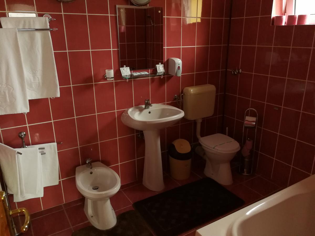 Hotel Lotus Arad Buitenkant foto