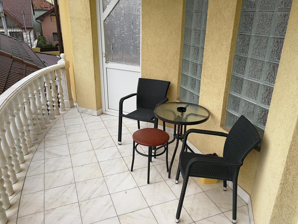 Hotel Lotus Arad Buitenkant foto